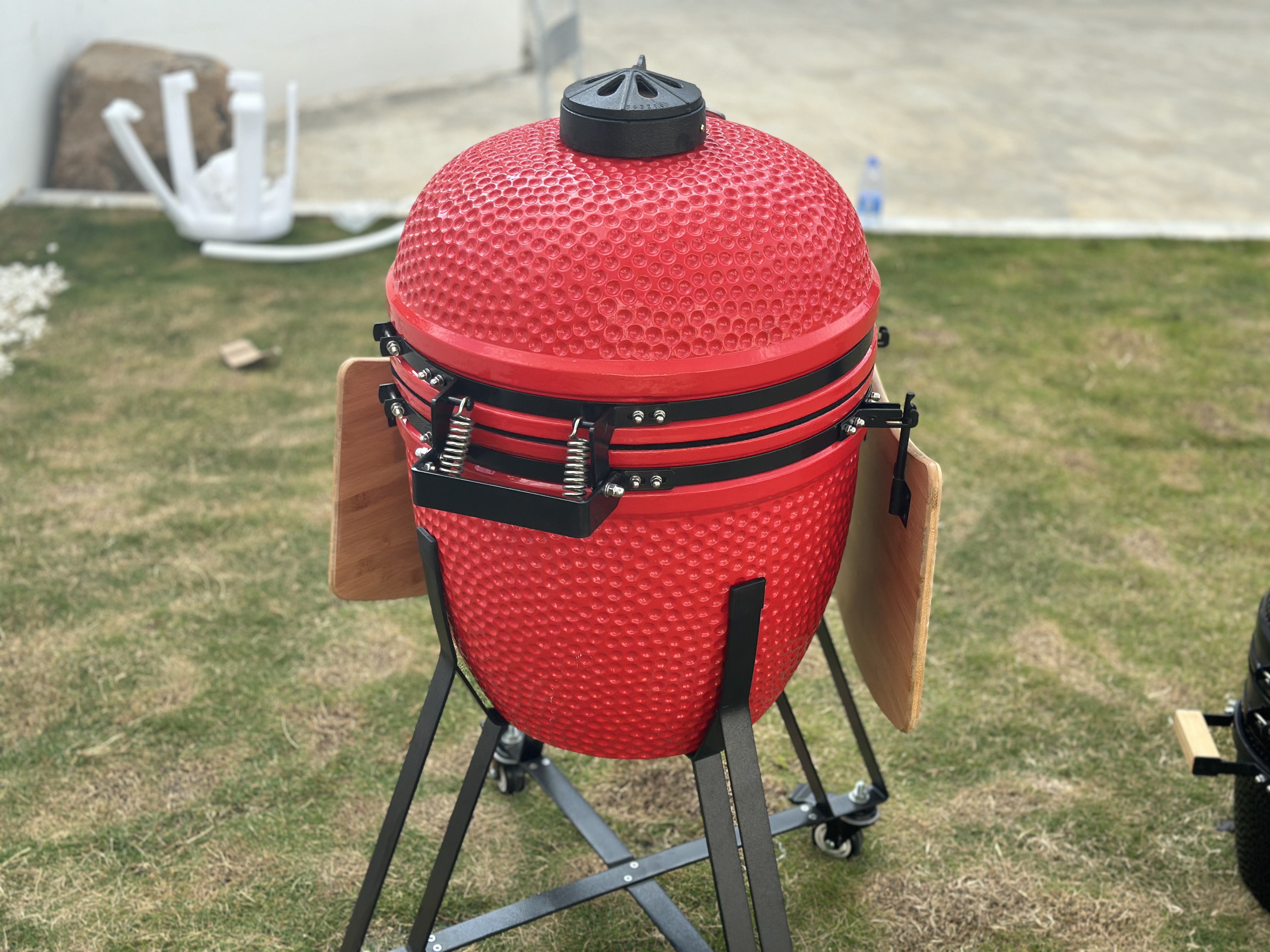 Ceramic Barbecue Oven: Revolutionizing the Outdoor Cooking Experience